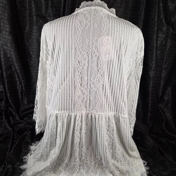 Suzanne Betro Lace Top - Picture 3 of 5